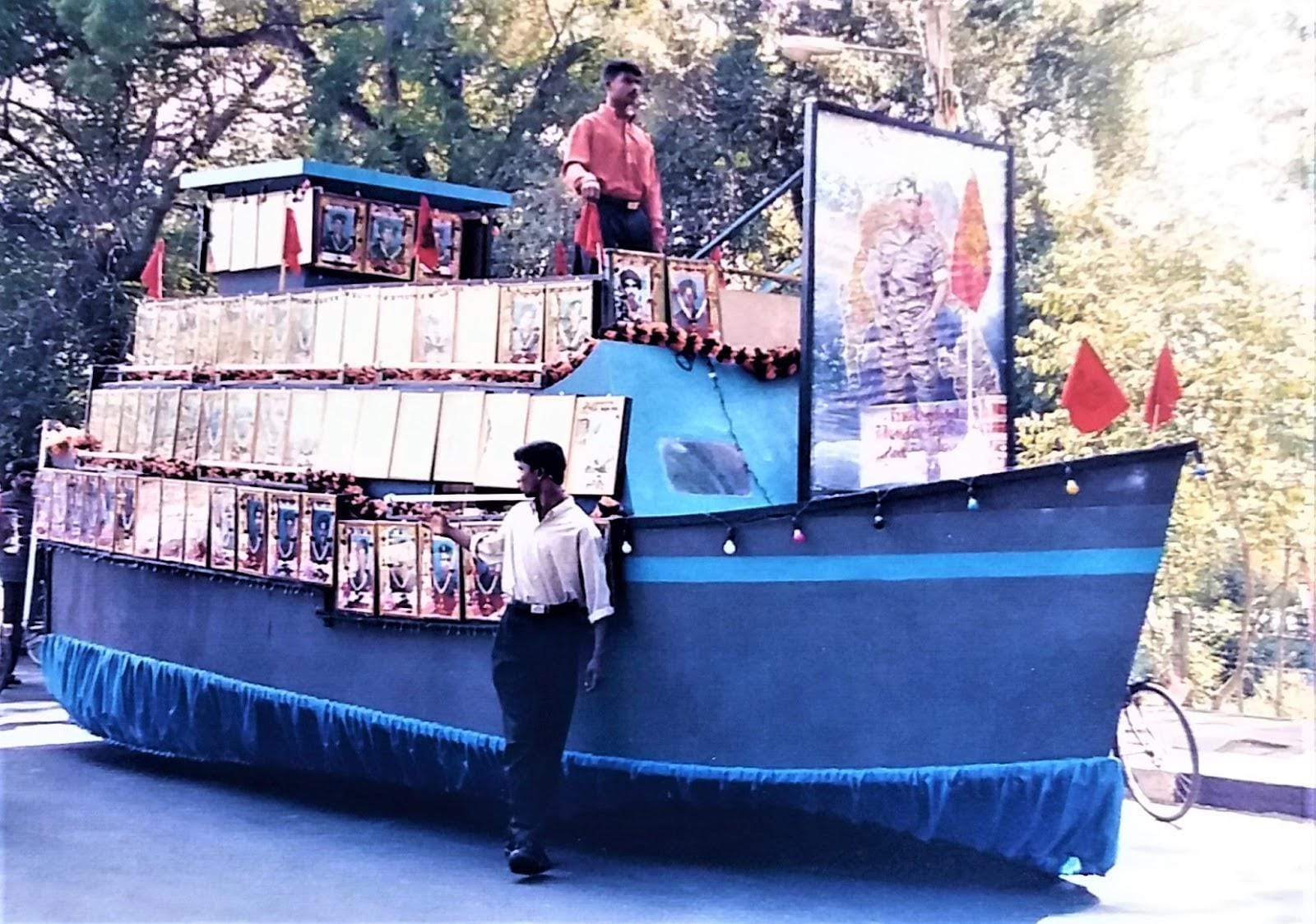 An LTTE float on the A9 highway commemorating Black Tiger Day.