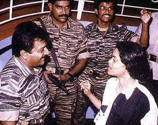 Anita Prathap (right) during an interview with LTTE supremo Velupillai Prabhakaran (left). Also present are Prabhakaran’s chief bodyguard Sornam (second from left) and S. P. Thamilselvan of the LTTE’s political wing.